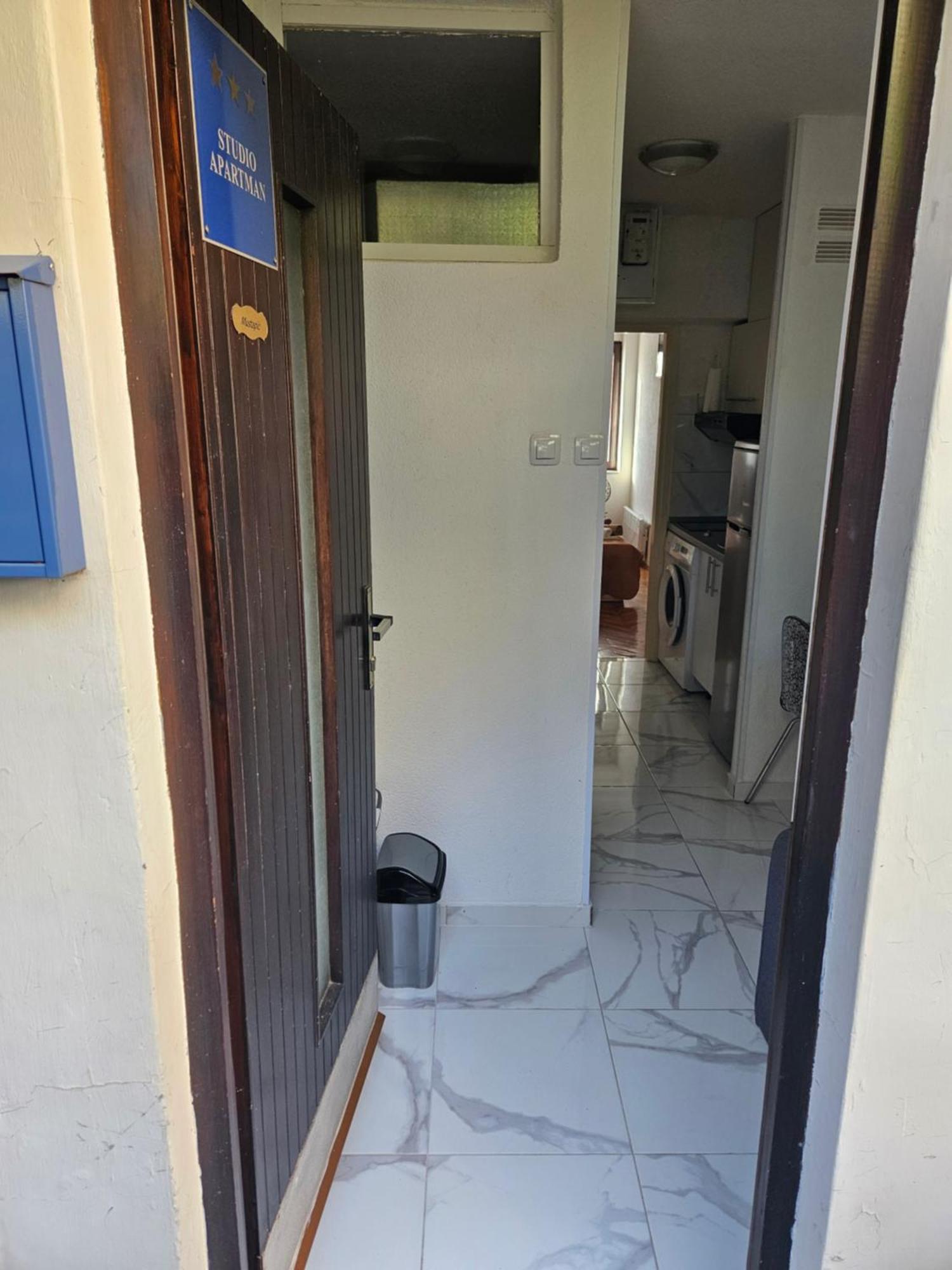 Morska Postelja - Sea Bed Appartement Omiš Buitenkant foto