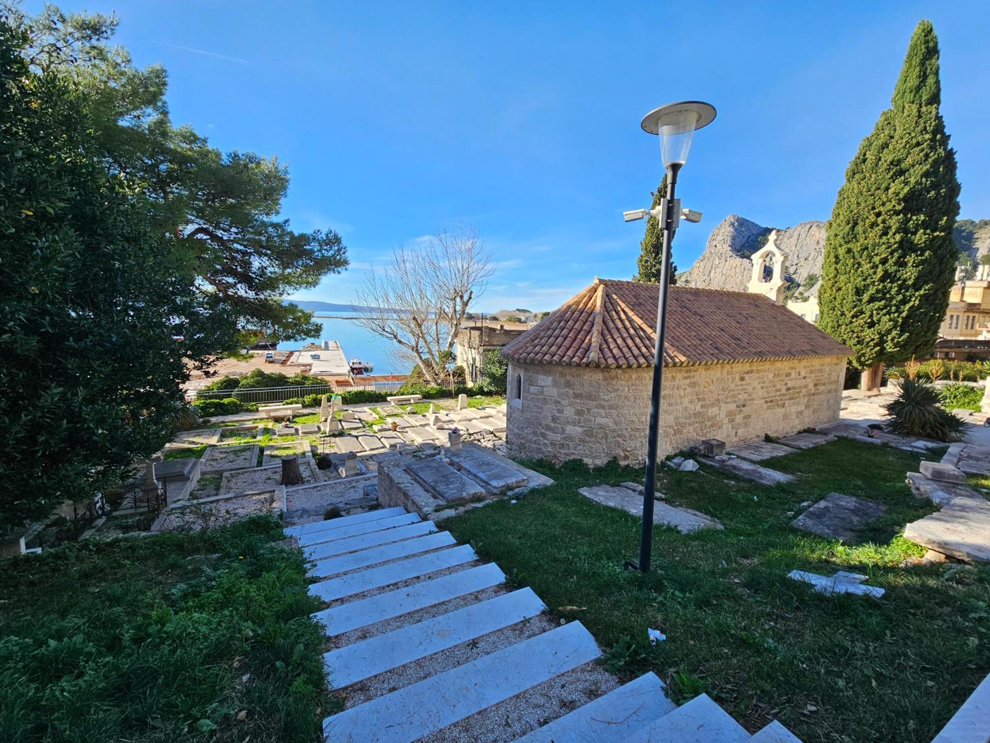 Morska Postelja - Sea Bed Appartement Omiš Buitenkant foto