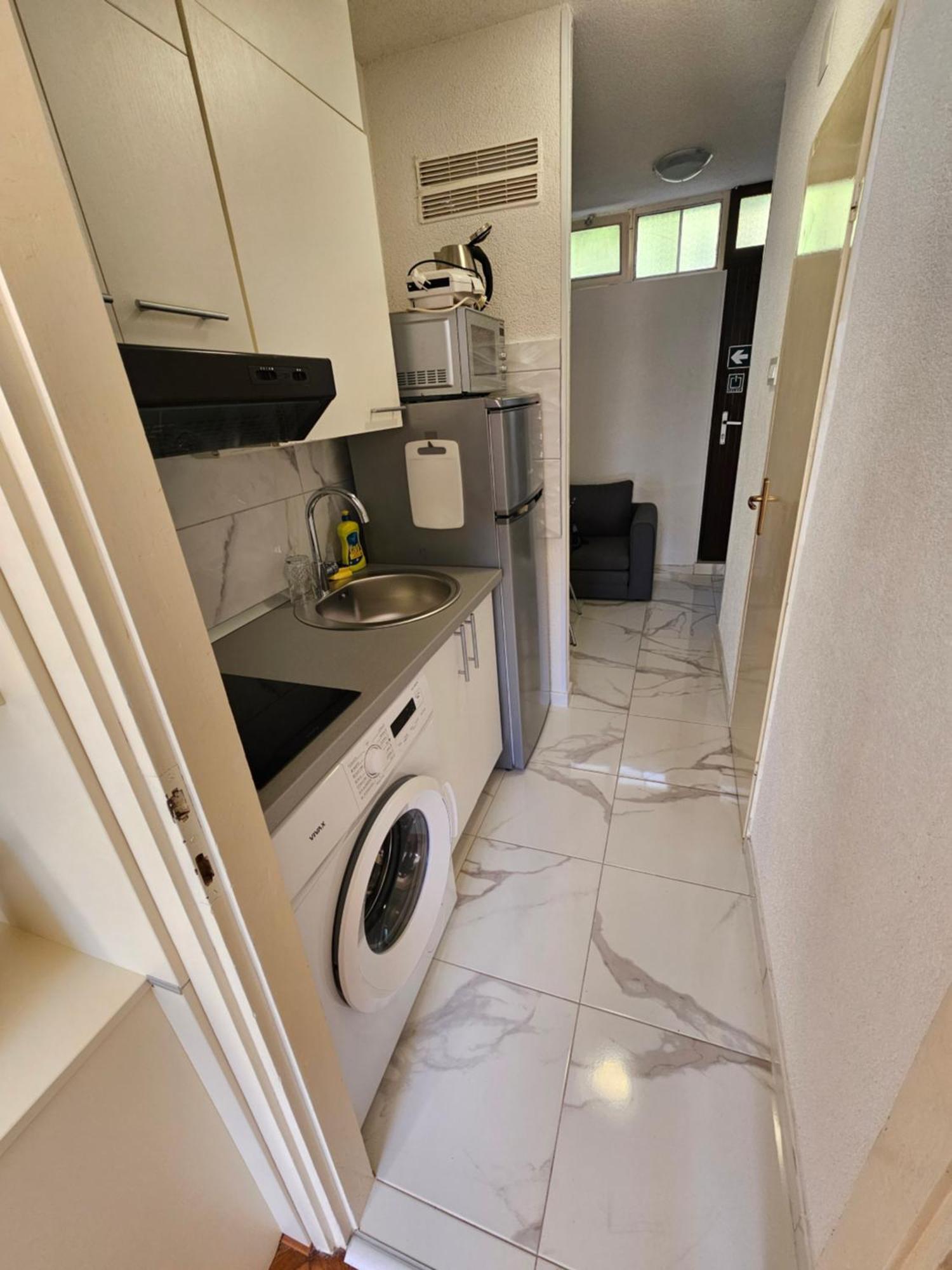 Morska Postelja - Sea Bed Appartement Omiš Buitenkant foto
