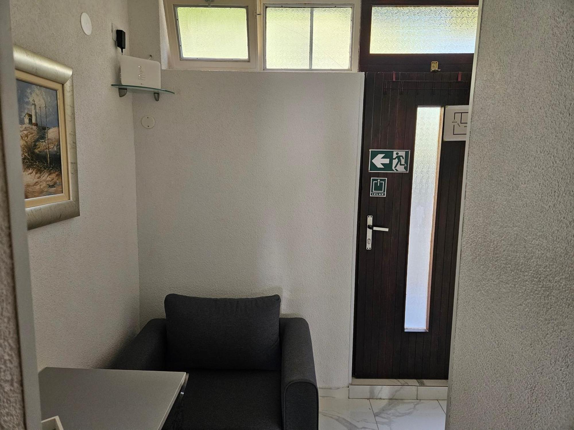 Morska Postelja - Sea Bed Appartement Omiš Buitenkant foto