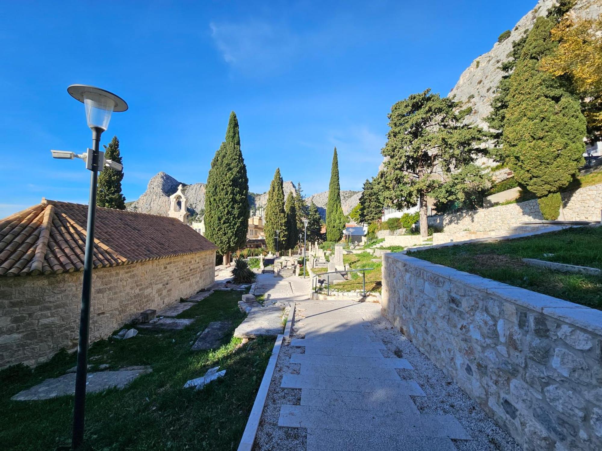Morska Postelja - Sea Bed Appartement Omiš Buitenkant foto