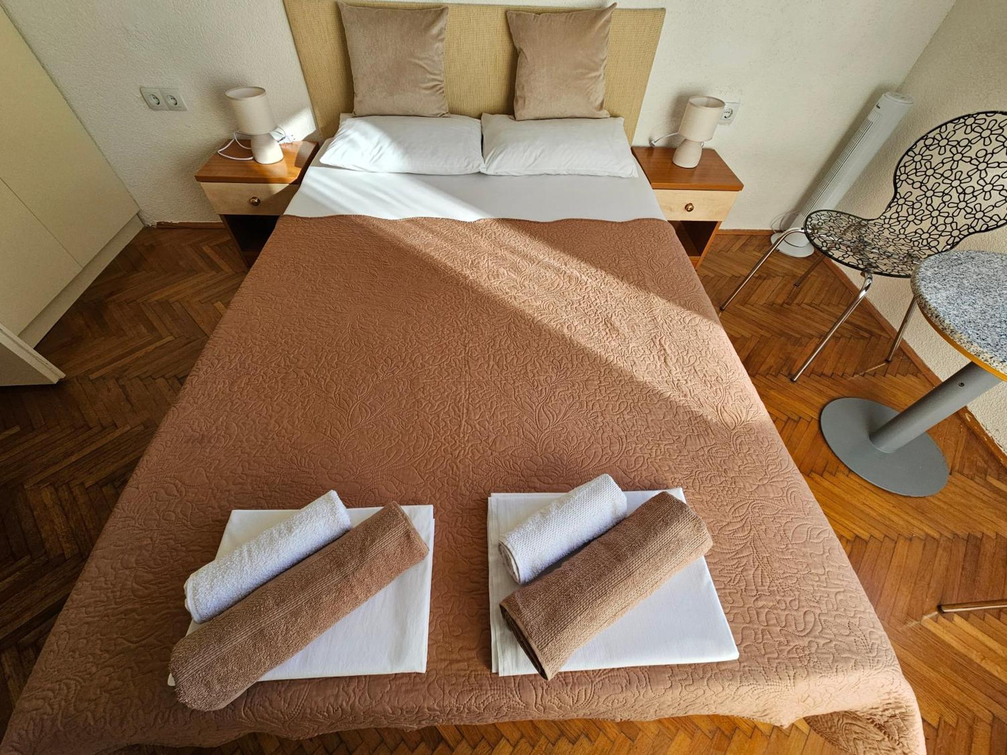 Morska Postelja - Sea Bed Appartement Omiš Buitenkant foto